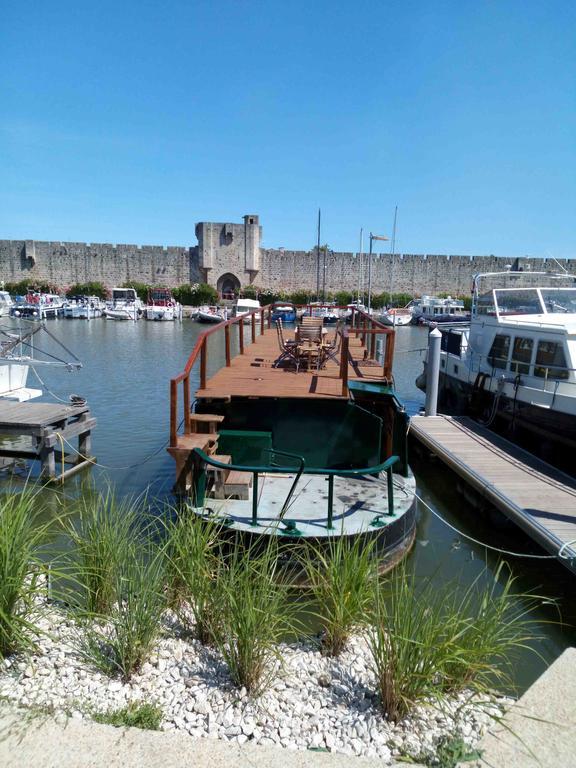 Peniche Poompui Hotel Aigues-Mortes Eksteriør billede